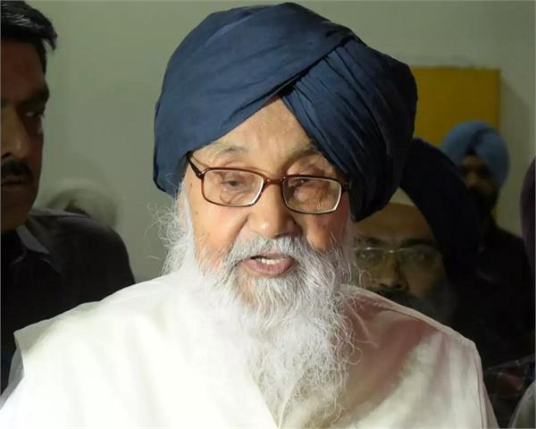 ਸਾਬਕਾ CM ਪ੍ਰਕਾਸ਼ ਸਿੰਘ ਬਾਦਲ PGI ਚੰਡੀਗੜ੍ਹ ਕਰਵਾਏ ਗਏ ਦਾਖਲ, ਵਿਗੜੀ ਸਿਹਤ
