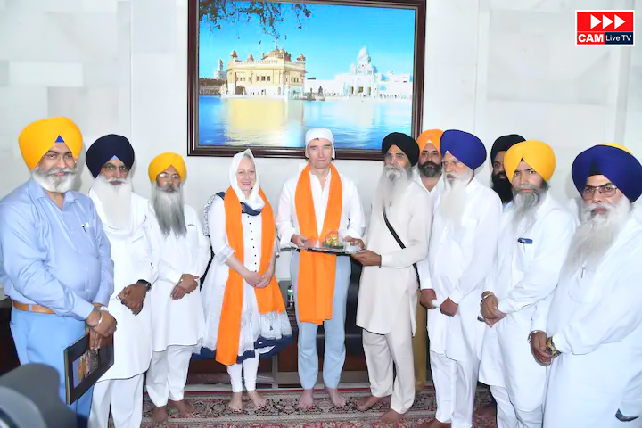 ਸ੍ਰੀ ਦਰਬਾਰ ਸਾਹਿਬ ਨਤਮਸਤਕ ਹੋਏ ਬ੍ਰਿਟਿਸ਼ ਹਾਈ ਕਮਿਸ਼ਨਰ Alexander Aris, ਕੀਤੀ ਲੰਗਰ ਦੀ ਸੇਵਾ