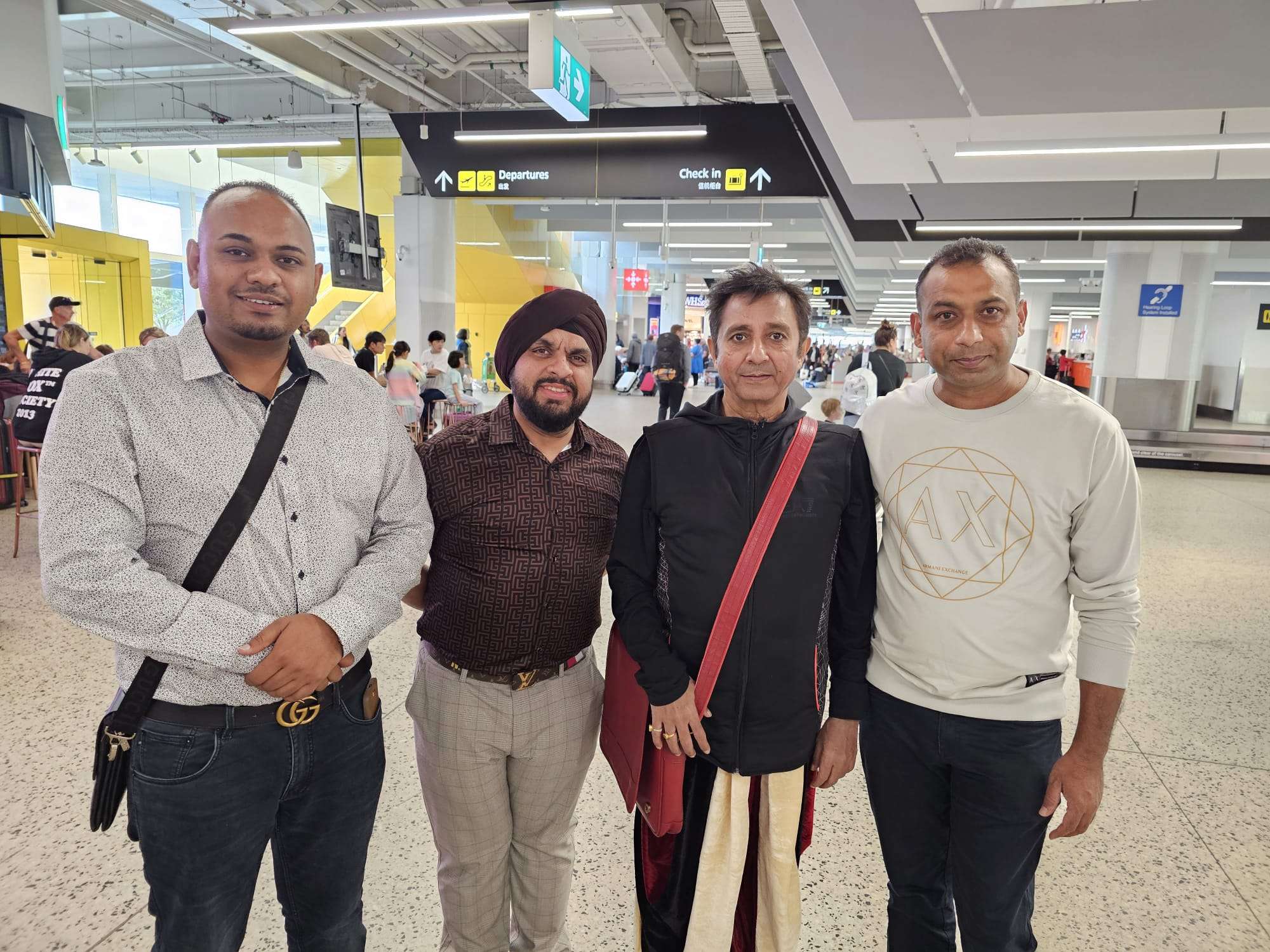 RECENTLY  MR. HARDIP,MUNEET,NARANG INVITE FAMOUS SINGER SUKHWINDER SINGH IN MELBOURNE..